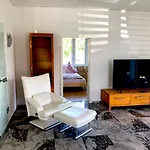 Dreamapartment La Vigna Living Mit Eigenem Aussenpool & Sauna - Appartement *